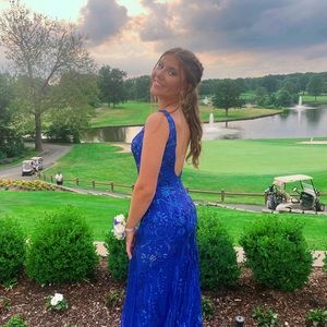 Meet your Posher, Emma Grace